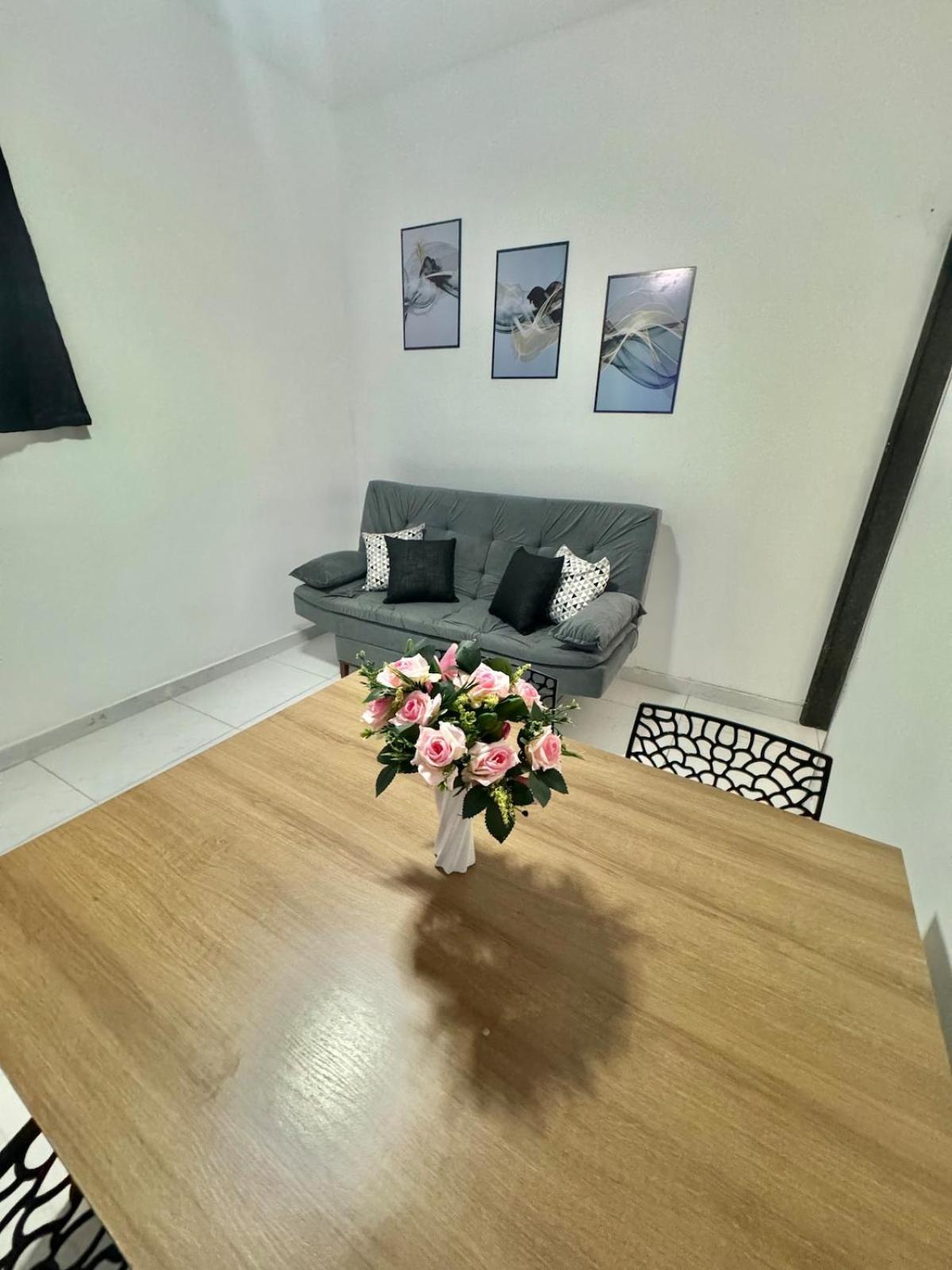 Apartamento Belo Na Quadra Da Av Nsa C 1141 Ap904