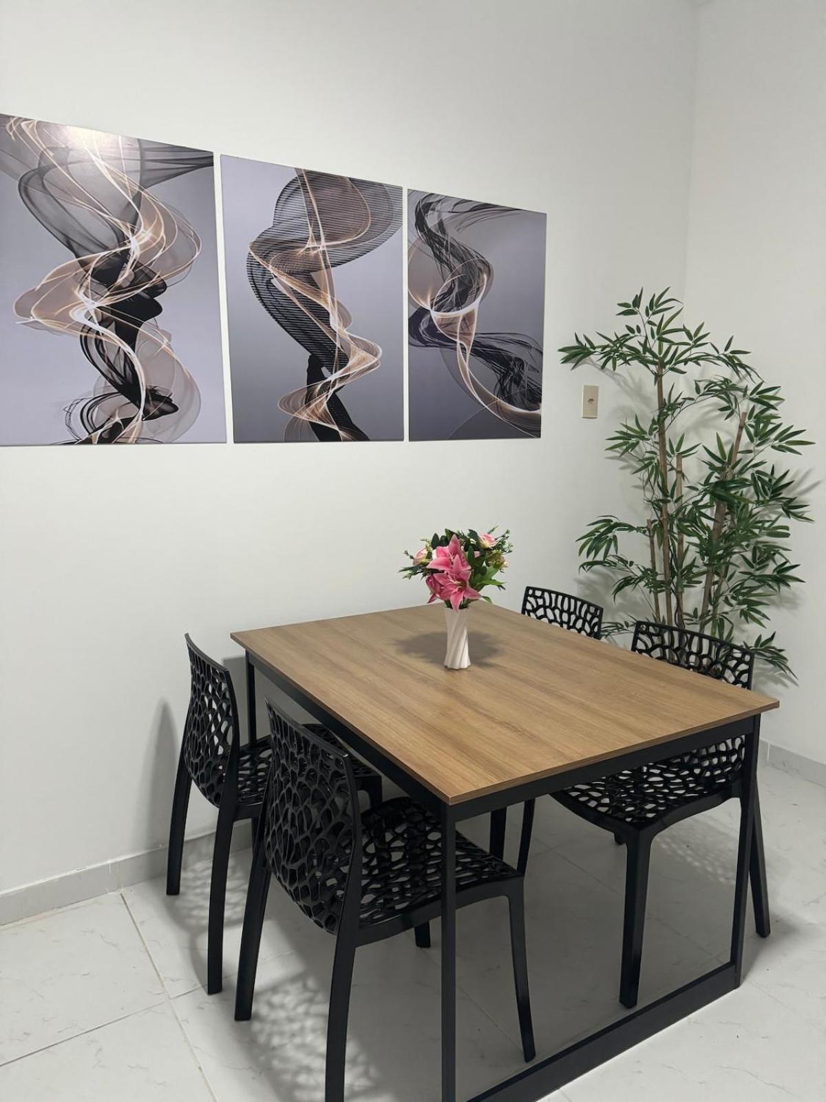 Apartamento Belo Na Quadra Da Av Nsa C 1141 Ap904